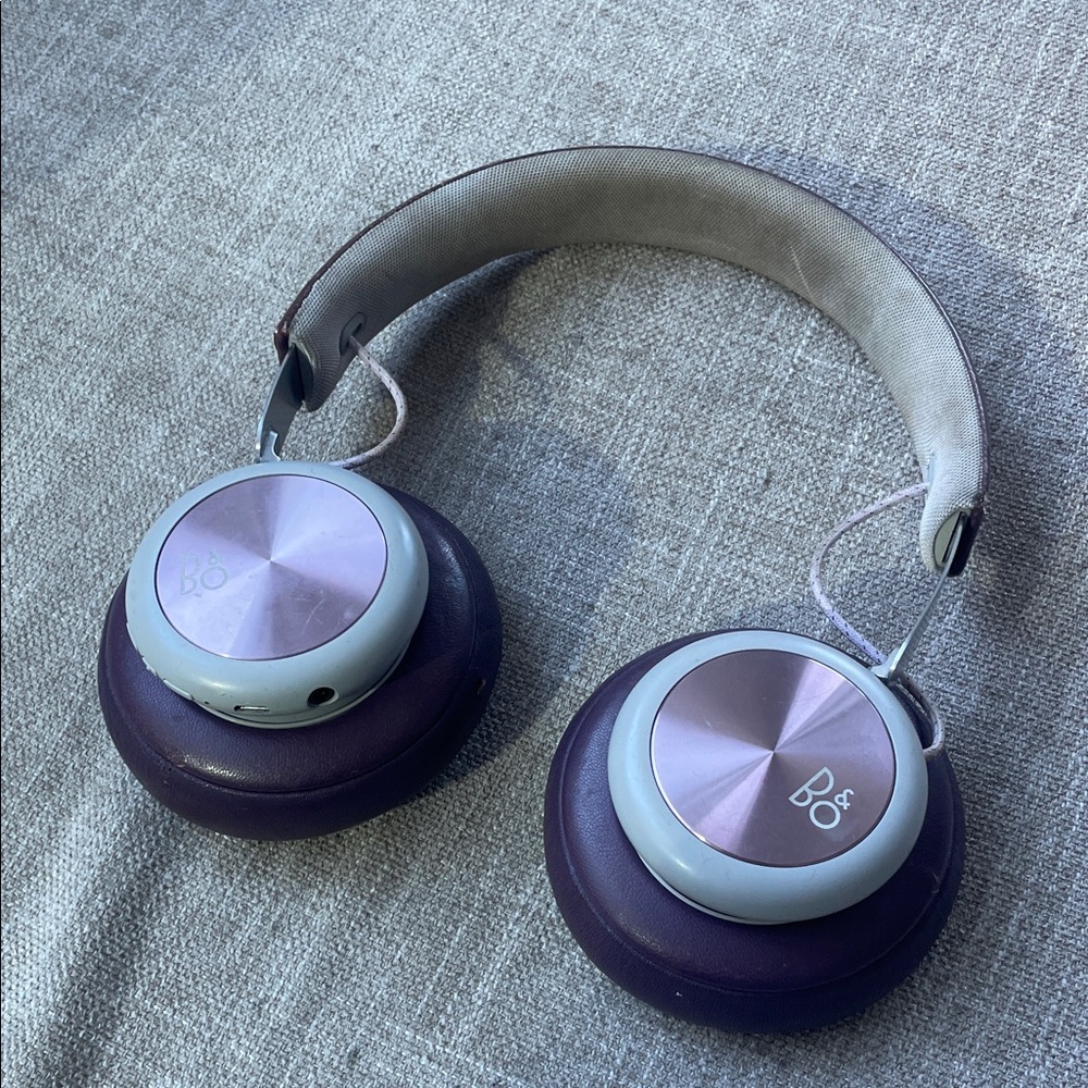 Bang & Olufsen B&O Over Ear Headphones Purple (well worn but working)